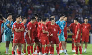 Chủ tịch CLB Thái Lan tiết lộ vì sao ĐT Việt Nam bị ‘muỗi cắn’ khi tới Thái và ý định mua Hoàng Đức 