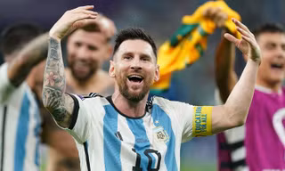 Vé xem ĐT Trung Quốc 600 ngàn đồng bị chê đắt, vé xem Messi 30 triệu vẫn có người mua