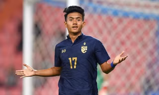 Bỏ SEA Games 32, thần đồng bóng đá Thái Suphanat Mueanta gia nhập Leicester City?