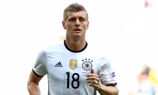 Toni Kroos tuyên bố trở lại ĐT Đức sau 3 năm chia tay
