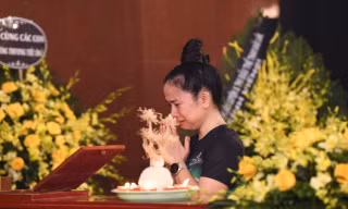 Tang lễ huyền thoại Bùi Lương: Cộng đồng điền kinh tiếc thương một tượng đài