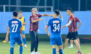 Cận cảnh buổi tập đầu tiên của ĐT Việt Nam trước các trận giao hữu đỉnh cao với Trung Quốc, Hàn Quốc