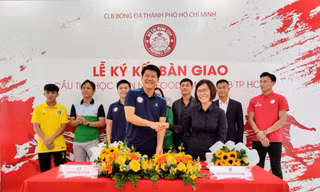 Trụ hạng V-League, Tp Hồ Chí Minh nhận ‘Lương Xuân Trường phiên bản 2.0’
