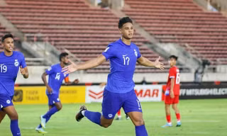 Highlights Lào 0-2 Singapore: Sai lầm khó tin của thủ môn góp phần khiến Lào bị loại sớm