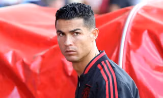 Buộc phải ở lại MU và ngoan ngoãn trở lại, nhưng còn lâu Ronaldo mới chấp nhận kiếp dự bị