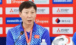 Khởi đầu thuận lợi, HLV Kim Sang-sik chỉ ra điều quan trọng nhất trong chiến thắng