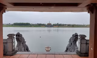Những đóa hoa dưới dòng Thạch Hãn
