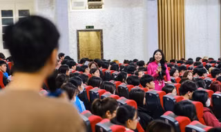 Khám phá bí quyết vàng ‘Thấu hiểu bản thân - làm chủ tương lai’ cùng sinh viên trường Đại học Thương mại
