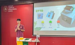  Nhà sáng chế tuổi teen giành học bổng RMIT nhờ robot phân loại rác sử dụng AI