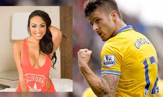 Celia Kay và Giroud 