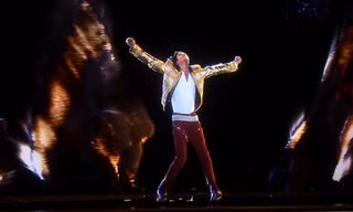 Michael Jackson “tái xuất” trên sân khấu bằng mô hình 3D tại lễ trao giải Billboard Music 