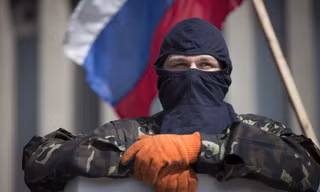 Một thành viên ly khai ở Luhansk, Ukraine.