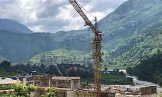 Nhà máy thuỷ điện Bản Hồ đang được xây dựng không phép có tổng mức đầu tư gần 400 tỷ đồng.