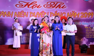 Nguyễn Bảo Ngọc giành Hoa khôi nữ thanh niên duyên dáng Yên Bái năm 2019.