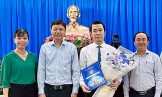 Phó Chủ tịch UBND quận Tân Bình Trương Tấn Sơn nhận công tác tại Tỉnh ủy Long An
