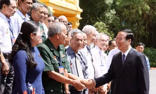 Chủ tịch nước ký quyết định tặng quà người có công với cách mạng