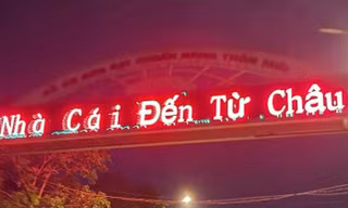 Tin mới vụ cổng chào ở Bình Dương xuất hiện dòng chữ lạ