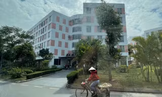 Giá nhà Hà Nội tăng cao khiến nhiều người không thực hiện được giấc mơ an cư Ảnh: Như Ý 