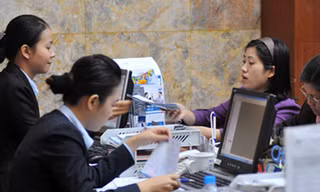 Ngân hàng dè dặt chia cổ tức
