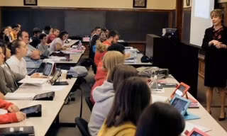 Khi công nghệ ‘gõ cửa’ trường học