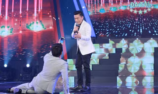 Ngô Kiến Huy 'lê lết' chụp ảnh cho Lam Trường