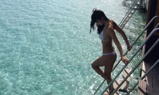 Siêu mẫu Hà Anh khoe ảnh trăng mật nóng bỏng ở 'thiên đường' Maldives