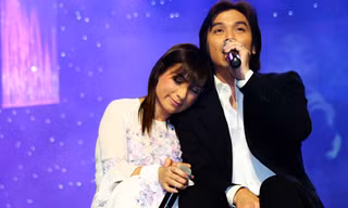 Cặp song ca vàng một thời Phi Nhung - Mạnh Quỳnh.