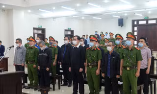 Các bị cáo tại tòa 