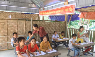Một giờ học của cô và trò ở huyện miền núi Lang Chánh, tỉnh Thanh Hóa