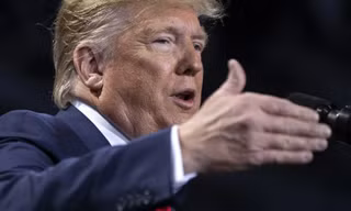 Tổng thống Mỹ Donald Trump trong cuộc vận động cử tri tại bang Michigan ngày 18/12 Ảnh: AP 