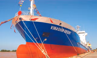 Vinashin từng một thời là tập đoàn lớn nhất trong các tập đoàn nhà nước, với các tàu đóng mới liên tục được hạ thuỷ