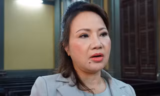 Bà Chu Thị Bình vừa được tòa tuyên EximBank trả cho bà 337 tỷ đồng. Ảnh: Tân Châu 
