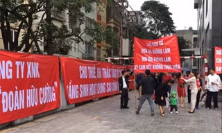 Chung cư 25 Tân Mai giăng băng rôn phản đối CĐT 