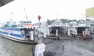 Bến phà Vàm Cống chính thức dừng hoạt động lúc 9 giờ ngày 30/6 sau trăm năm đưa khách sang sông Ảnh: N.H 