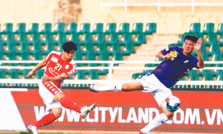 Cuộc chiến giữa TP Hồ Chí Minh và Hà Nội FC hôm nay ảnh hưởng rất nhiều tới cuộc đua vô địch của hai độiẢnh: NHƯ Ý