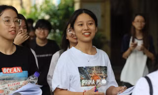 Thí sinh tự tin sau khi thi xong môn Toán tại kỳ thi THPT Quốc gia 2019Ảnh: Ngọc châu
