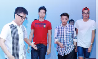 Giám khảo 'Người mẫu châu Á' hướng dẫn thí sinh VN