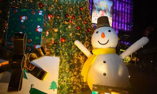 Ngắm Hà Nội lung linh sắc màu tuyệt đẹp đón Noel