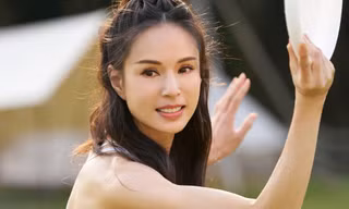 Lý Nhược Đồng khoe nhan sắc 11 năm không thay đổi