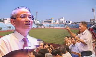 Bí thư Thành ủy Đà Nẵng Trương Quang Nghĩa trả lời ý kiến thắc mắc của cử tri về xử lý sân vận động Chi Lăng. Ảnh: Nguyễn Thành 