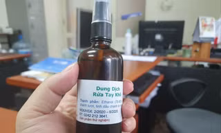 Sản phẩm được bán trên thị trường nhưng không ghi rõ nguồn gốc xuất xứ. Ảnh: Long Vân 