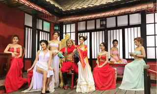 Kênh “Ghiền Mỳ Gõ” tập trung câu view bằng chuyện tình dục, cảnh khoe thân, hở bạo 