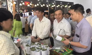 Nông sản Sơn La được giới thiệu tại siêu thị Big C. Ảnh: PV