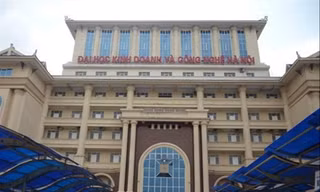 ĐH Kinh doanh và Công nghệ Hà Nội