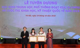 Lễ tuyên dương học sinh đoạt giải Olympic quốc tế năm 2018. Ảnh: Như Ý
