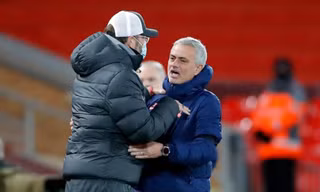 HLV Jose Mourinho liên tiếp chê bai Jurgen Klopp