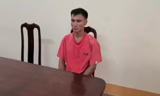 Ham tiền, lừa bán cả em trai qua Campuchia