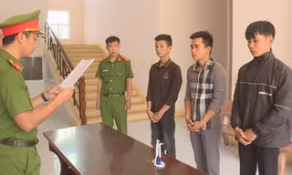 Khởi tố nhóm thanh niên chém người tại quán Bida