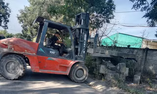 Doanh nghiệp ở Đắk Lắk thu gom ống cống sau nhiều năm chiếm vỉa hè