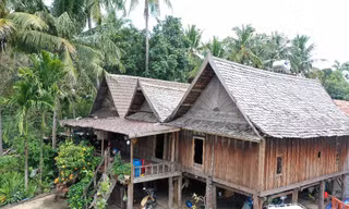 Ngôi nhà sàn hơn 130 năm tuổi của vua săn voi